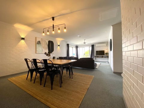 Yamba Views Accommodation - Holiday Sunshine Coast 1