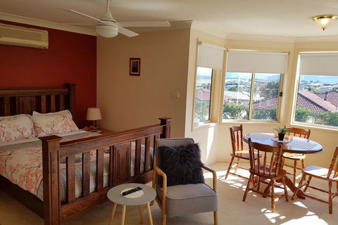 Anja's Place In The Hunter Valley - Holiday Sunshine Coast 7