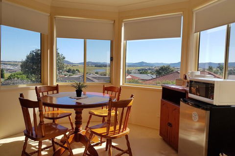 Anja's Place In The Hunter Valley - Holiday Sunshine Coast 6