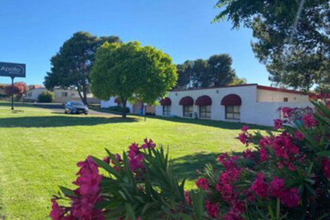 Apollo Motel Parkes - Holiday Sunshine Coast 0