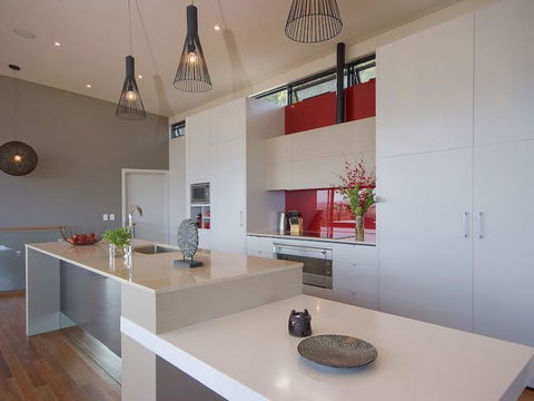 The McLaren Eye Holiday House - Holiday Sunshine Coast 1