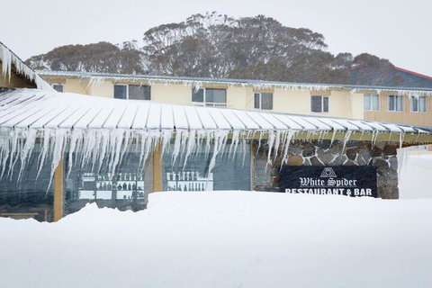 Eiger Chalet - Holiday Sunshine Coast 2