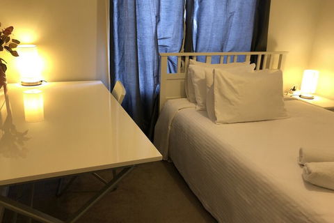 Apple House - Holiday Sunshine Coast 7