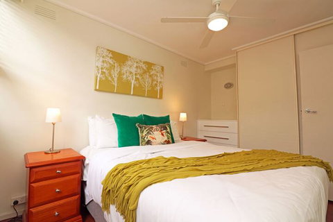 Colour Pop - Rejuvenate Stays - Sunshine Coast Tourism 2