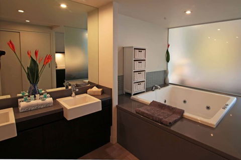 Sea Temple 132 - Luxury Studio - Sunshine Coast Tourism 7