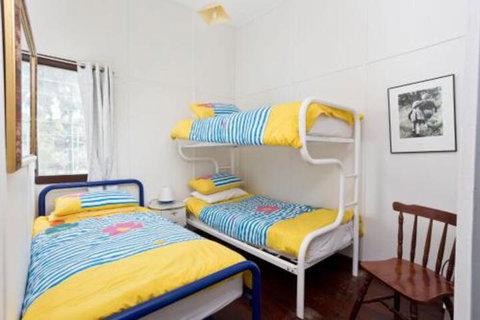 Moore River Beach Shack - Sunshine Coast Tourism 2