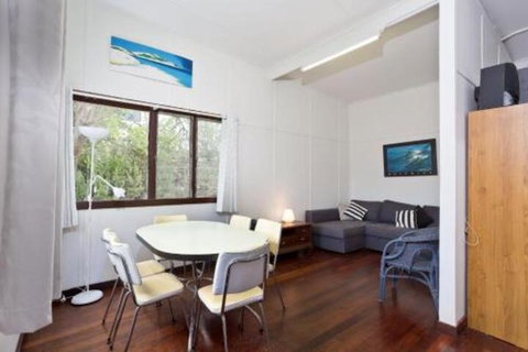 Moore River Beach Shack - Sunshine Coast Tourism 3