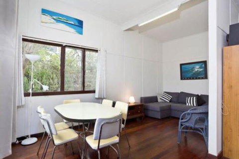Moore River Beach Shack - Sunshine Coast Tourism 1