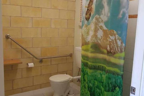 A Country View Motel - Ilbilbie - Holiday Sunshine Coast 4