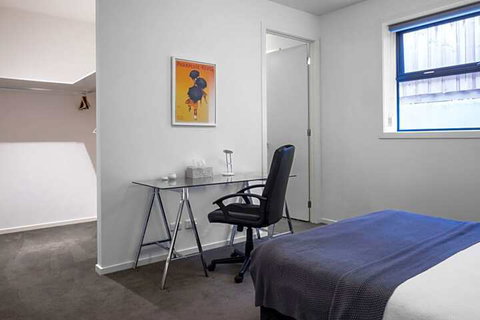 Roomerang At Lakeside Townhouse - Holiday Sunshine Coast 1