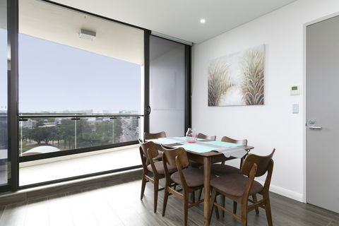 High-End Riverside Home - Holiday Sunshine Coast 3