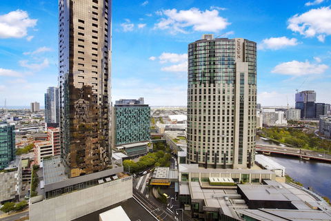 Corporate Keys - Freshwater Place - Sunshine Coast Tourism 0