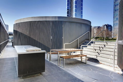 Corporate Keys - Freshwater Place - Sunshine Coast Tourism 1