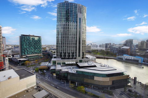 Corporate Keys - Freshwater Place - Sunshine Coast Tourism 3