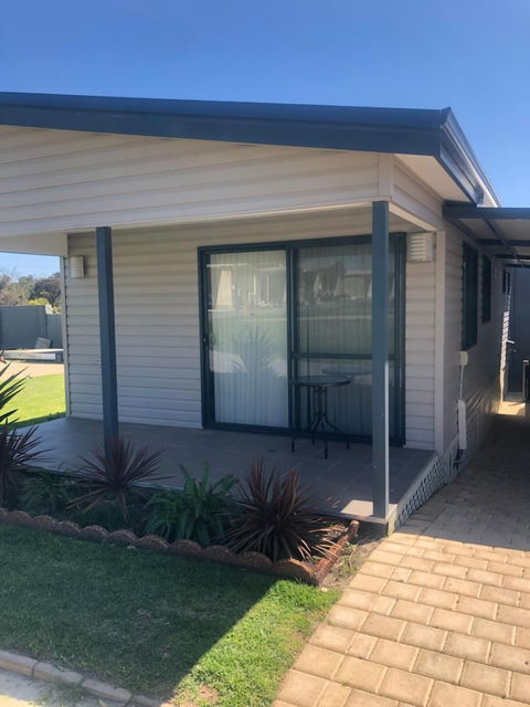 Twin Waters Caravan Park - Dawesville - Holiday Sunshine Coast 2