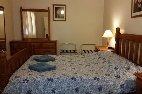 About Town Cottages - Holiday Sunshine Coast 2