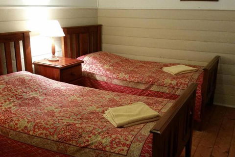 About Town Cottages - Holiday Sunshine Coast 4