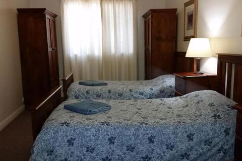 About Town Cottages - Holiday Sunshine Coast 6