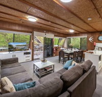 Boats And Bedzzz Houseboat Stays  Renmark River Villas - Sunshine Coast Tourism