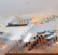Apartment CBD - Pitt - Holiday Sunshine Coast