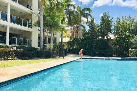 Palm Retreat - Holiday Sunshine Coast 1