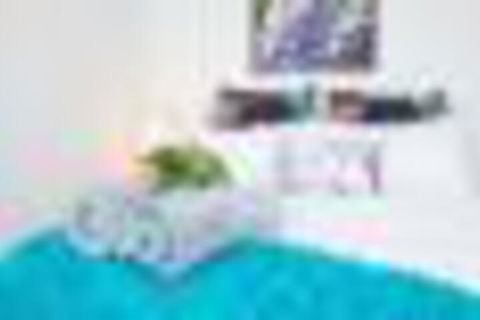 GUSTAVs THE KISS 2Bed Brisbane CBD Netflix - Holiday Sunshine Coast 4