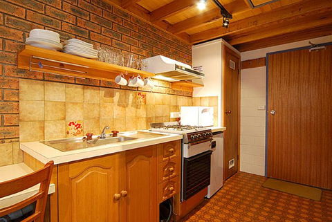 Alpine Haven 7 - Holiday Sunshine Coast 4