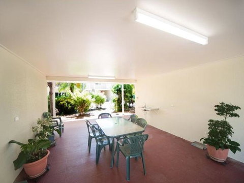 Live Love Laugh Travel Entire 2 Bdrm Villa - Holiday Sunshine Coast 6