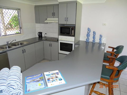 Live Love Laugh Travel Entire 2 Bdrm Villa - Holiday Sunshine Coast 2