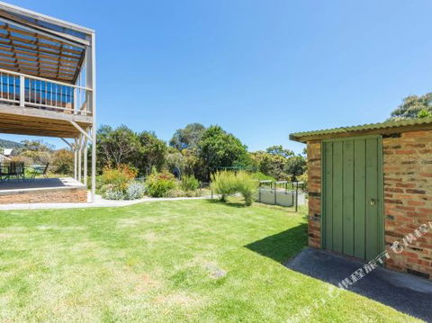 The Accommodation Group â€“ Greens Beach Retreat - Sunshine Coast Tourism 2