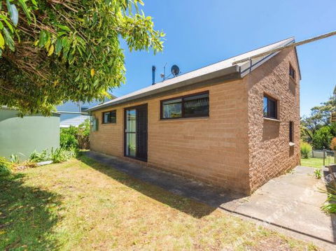 The Accommodation Group â€“ Greens Beach Retreat - Sunshine Coast Tourism 0