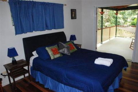 Appian Beach House - Holiday Sunshine Coast 5