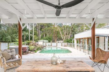 Augustine - Holiday Sunshine Coast 0