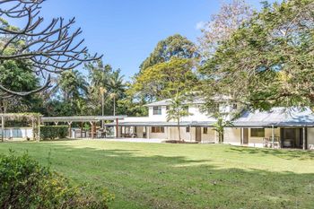 Augustine - Holiday Sunshine Coast 1