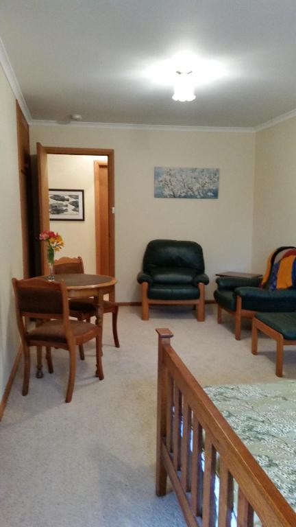 Beezneez B & B - Sunshine Coast Tourism 3