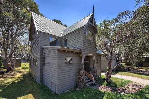 Aaragon - Holiday Sunshine Coast 1