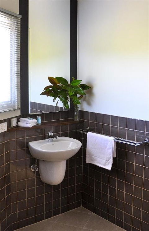 Daylesford Spa Villa One - Sunshine Coast Tourism 1