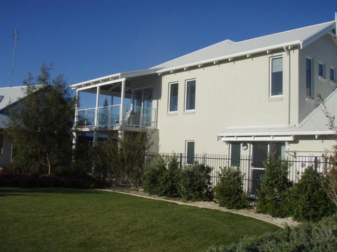 Unit 29 Ledge Point Village - Sunshine Coast Tourism 5