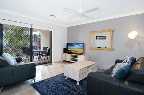 50 Metres To The Beach - Sunshine Coast Tourism 0