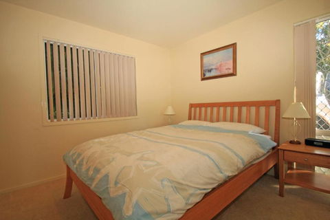 Sea Shell Chalet At Berrara Chalet - Holiday Sunshine Coast 3
