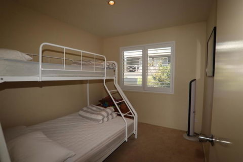 Sea Shell Chalet At Berrara Chalet - Holiday Sunshine Coast 6