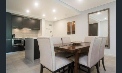 Sea Temple Luxury Penthouse & King Spa Studio Apartments - Sunshine Coast Tourism 6