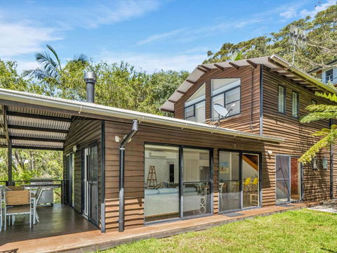 Avoca Beach Living 84 Avoca Drive Avoca Beach - Holiday Sunshine Coast 2