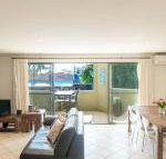 4 / 4 on First - Sunshine Coast Tourism