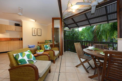 Hibiscus Hideaway - Sunshine Coast Tourism 2