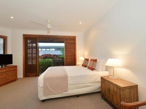 The Point No.3 - Sunshine Coast Tourism 1