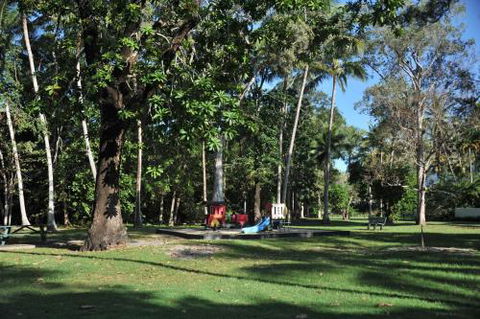 Surya Beachfront Villa No.1 - Sunshine Coast Tourism 4