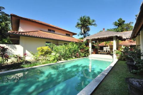 Surya Beachfront Villa No.1 - Sunshine Coast Tourism 1
