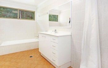 Orchid Beach Apartments - Sunshine Coast Tourism 3