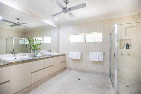 6 Beachside - Sunshine Coast Tourism 1